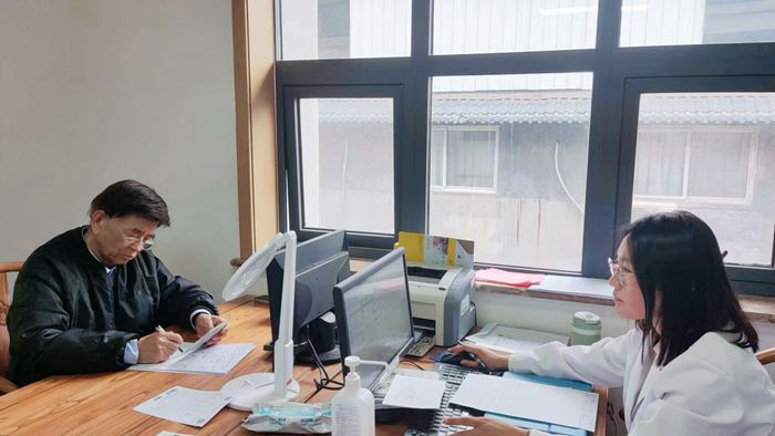 苟亚静：同频共振的医学修行 在团队与师恩中照见自我