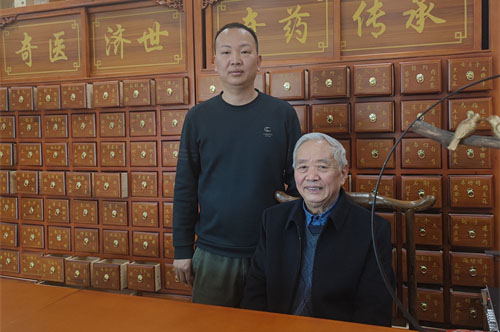顾崇国：任大国奇医联医药技术总顾问
