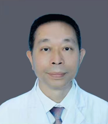 庞 成
